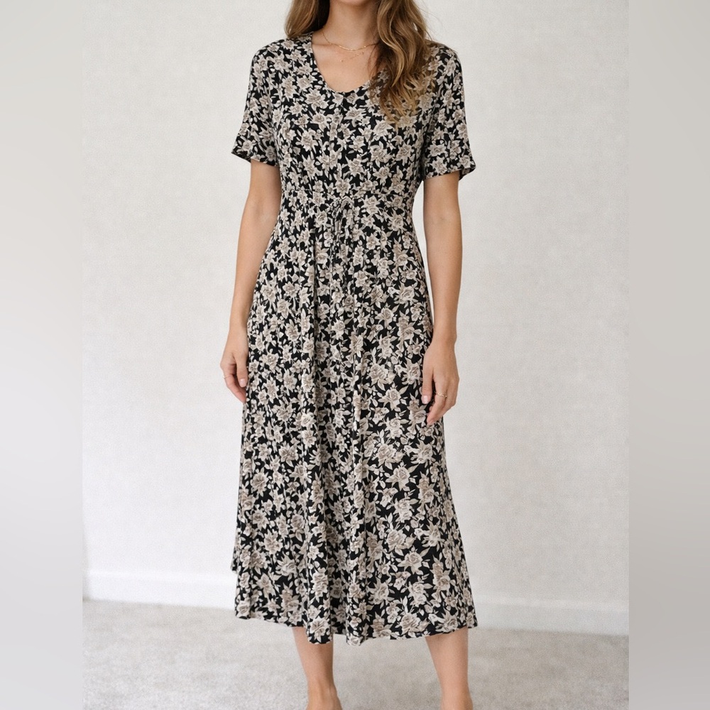 90s vintage Floral short sleeve button down midi Dress with shoulder pads sz med